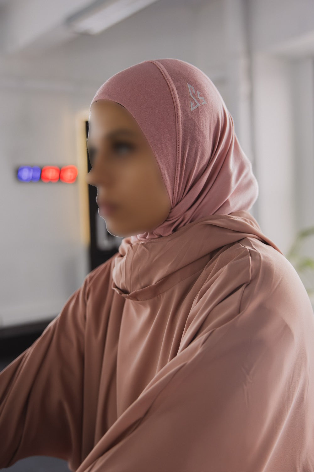 Hijab Sport Femme SafwaFlow™ – Respirant, Anti-Transpiration, Maintien Parfait, Confort Actif